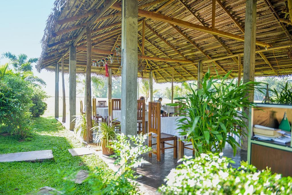 Hotel Ancient Village Polonnaruwa Dış mekan fotoğraf